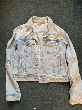 Free People Women’s Distressed Light wash Denim Jacket size small